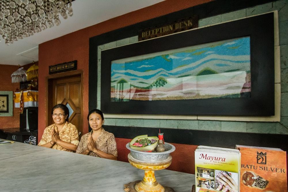 Sri Ratu Hotel Legian Exteriör bild