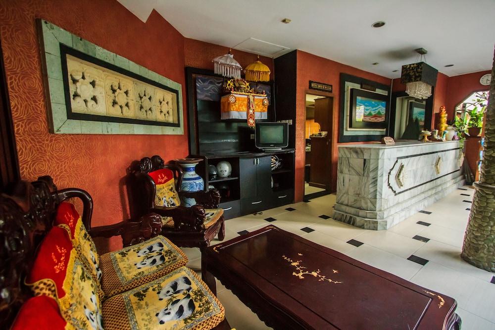 Sri Ratu Hotel Legian Exteriör bild