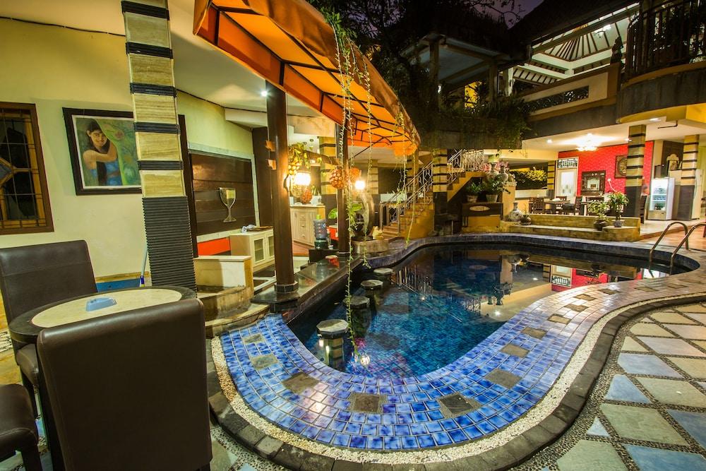 Sri Ratu Hotel Legian Exteriör bild
